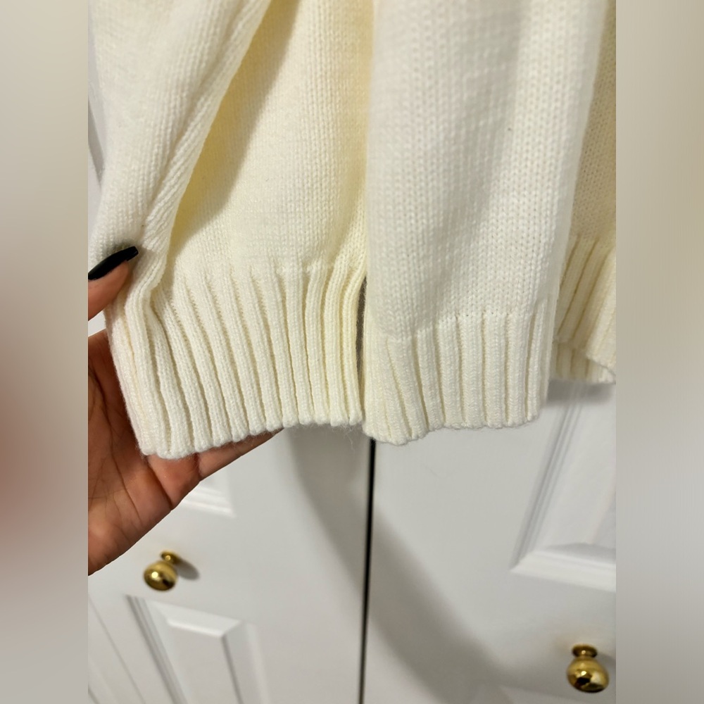 Amazon Cream Crewneck Sweater with Red and Blue Flag Motif - Picture 3 of 6